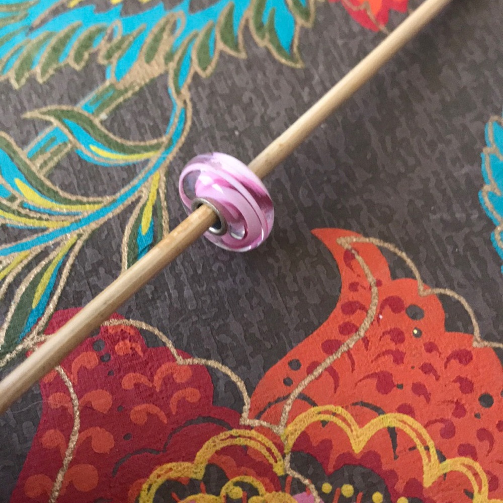 Troll Bead-Rose Ribbon - Picture 2 of 3